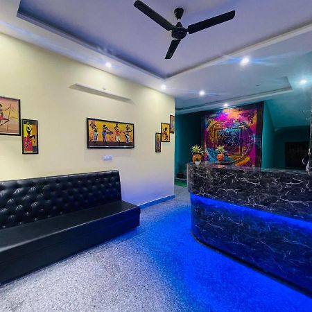 Hotel Manohar Ришикеш Экстерьер фото