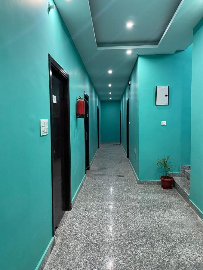 Hotel Manohar Ришикеш Экстерьер фото