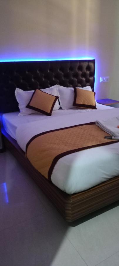 Hotel Manohar Ришикеш Экстерьер фото